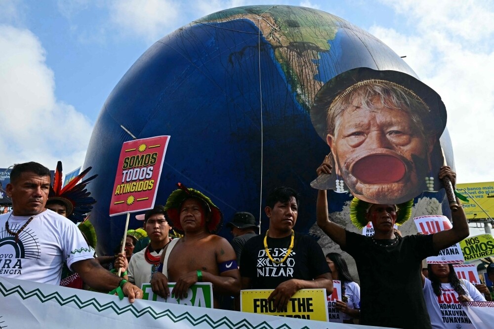 Thousands Protest in Brazil for Planet Protection