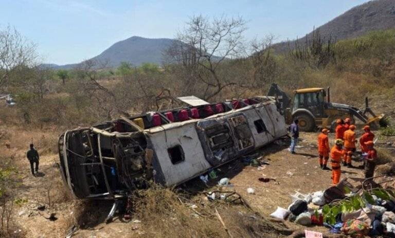 Six Die in Bus Crash in Brazil