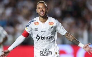 Neymar Undergoes Successful Knee Surgery