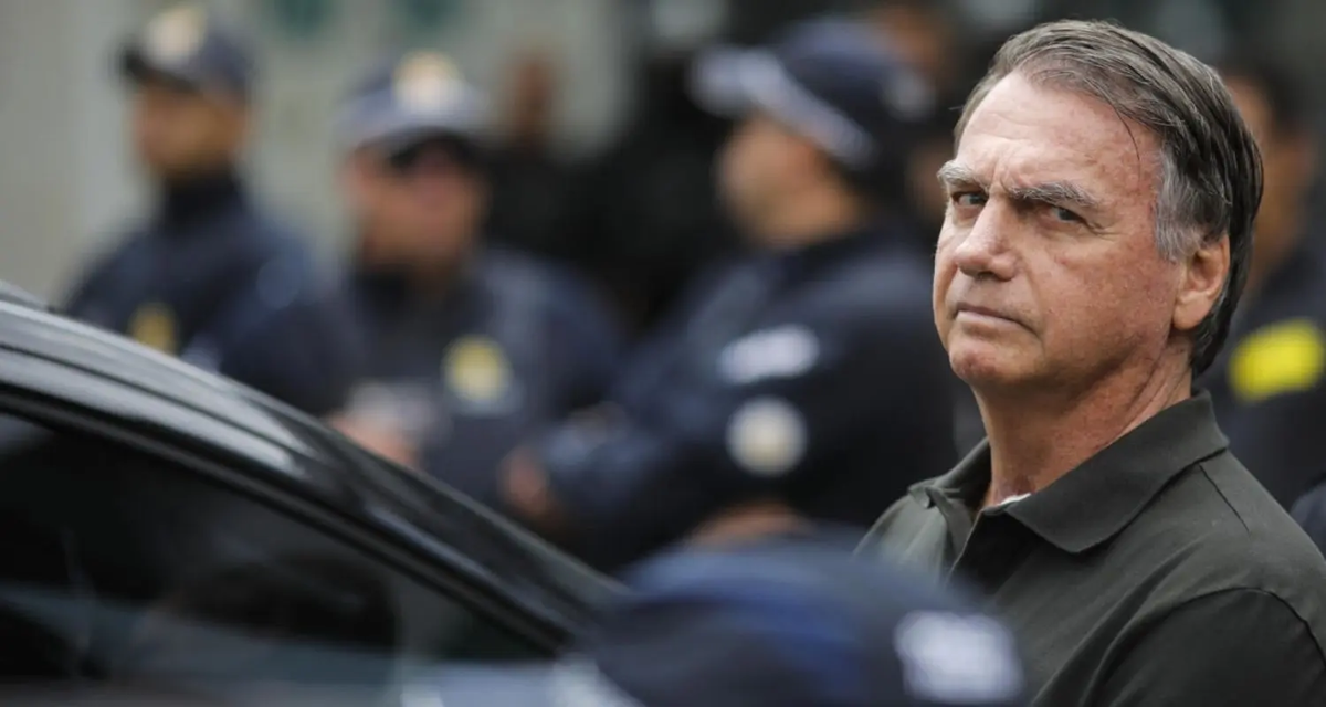 Bolsonaro's Lawyers File Appeal to Annul His Trial