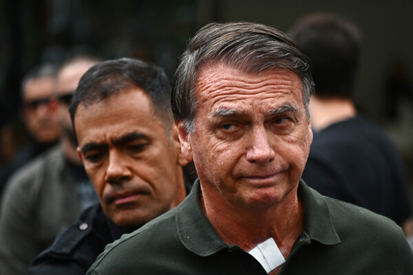 Brazilian police detains Jair Bolsonaro