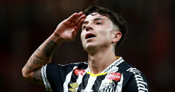 Argentine Levels the Score in Tense Brazilian Championship Match