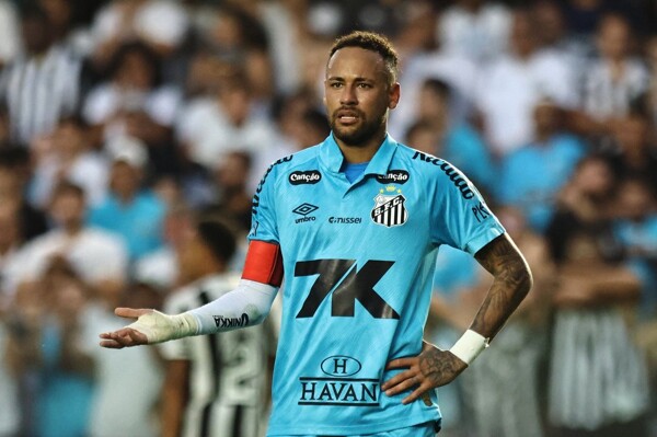 Santos without Neymar faces crucial match against league leader