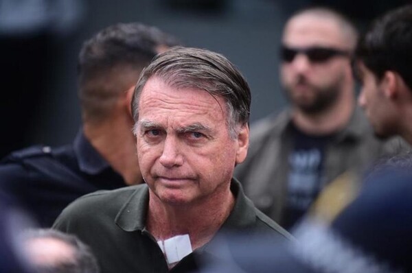 Bolsonaro recovers after successful surgery