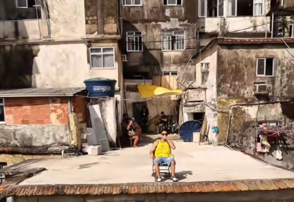 Viral Video in Rio Favela Costs Tourists $60,000 Pesos
